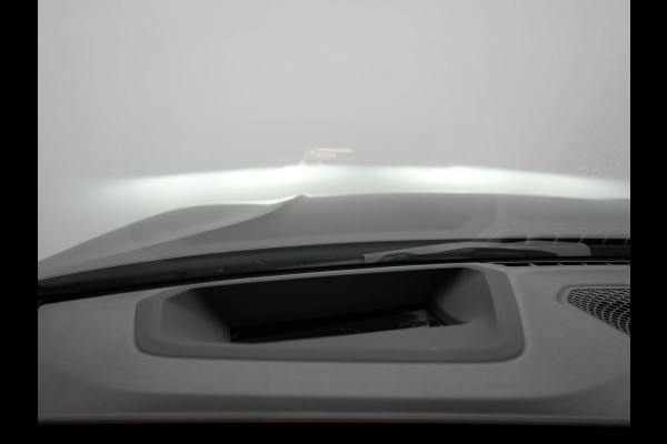 BMW 3 Serie Touring 330e M Sport FACELIFT Plug In Hybrid 293pk Dealer O.H PHEV | Head Up | Alcantara Sportstoelen Memory | Widescreen Navi | Keyless | stuur & Stoelverwarming | Camera & Parkassist | Apple Carplay | Sfeerverlichting |