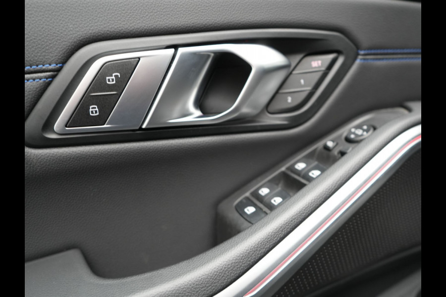 BMW 3 Serie Touring 330e M Sport FACELIFT Plug In Hybrid 293pk Dealer O.H PHEV | Head Up | Alcantara Sportstoelen Memory | Widescreen Navi | Keyless | stuur & Stoelverwarming | Camera & Parkassist | Apple Carplay | Sfeerverlichting |
