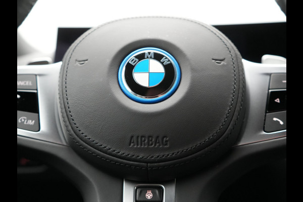 BMW 3 Serie Touring 330e M Sport FACELIFT Plug In Hybrid 293pk Dealer O.H PHEV | Head Up | Alcantara Sportstoelen Memory | Widescreen Navi | Keyless | stuur & Stoelverwarming | Camera & Parkassist | Apple Carplay | Sfeerverlichting |
