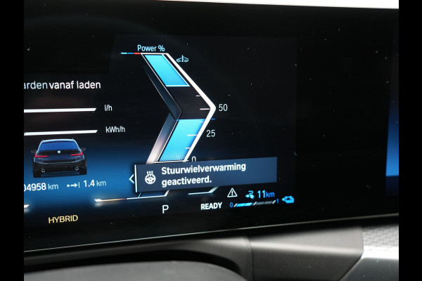 BMW 3 Serie Touring 330e M Sport FACELIFT Plug In Hybrid 293pk Dealer O.H PHEV | Head Up | Alcantara Sportstoelen Memory | Widescreen Navi | Keyless | stuur & Stoelverwarming | Camera & Parkassist | Apple Carplay | Sfeerverlichting |