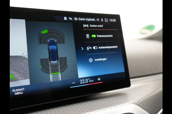 BMW 3 Serie Touring 330e M Sport FACELIFT Plug In Hybrid 293pk Dealer O.H PHEV | Head Up | Alcantara Sportstoelen Memory | Widescreen Navi | Keyless | stuur & Stoelverwarming | Camera & Parkassist | Apple Carplay | Sfeerverlichting |