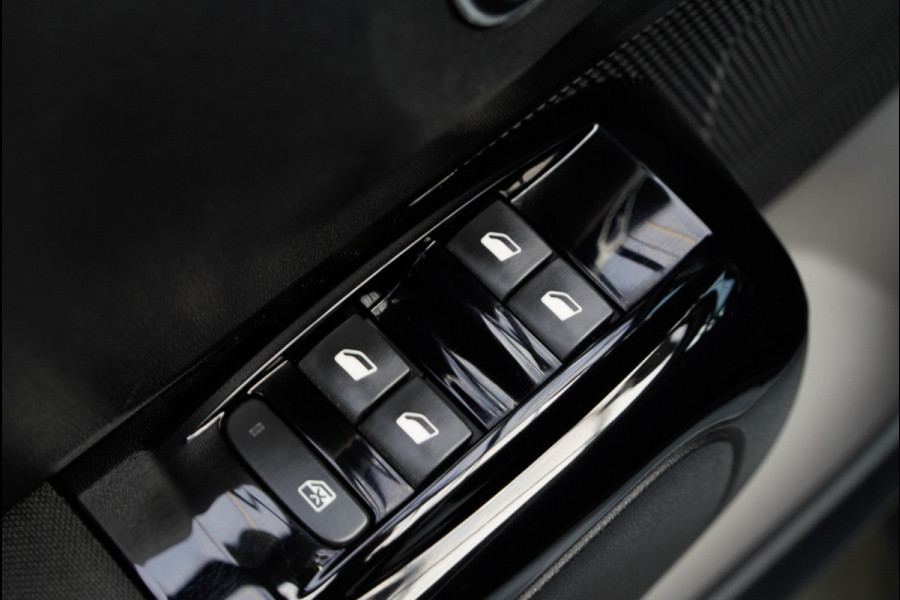 Citroën C3 1.2 Camera Climate Navi PDC Zwart dak LM velgen Carplay Cruise LED BTW auto