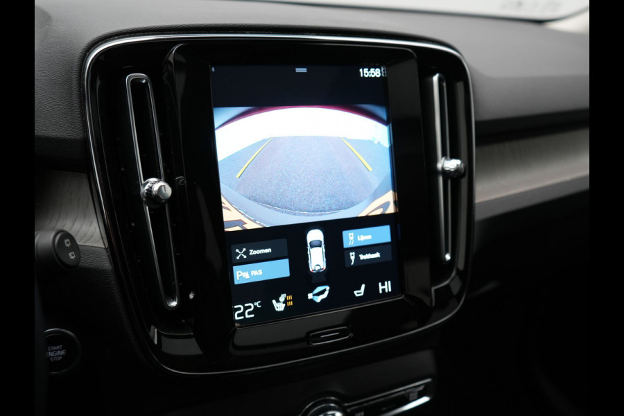 Volvo XC40 T5 Recharge Inscription Plug In Hybrid 262pk Dealer O.H PHEV | Trekhaak af Fabriek | Panodak | Adaptive Cruise | Lederen Sportstoelen Verwarmd | 19"L.M | Camera | Keyless | Apple Carplay |