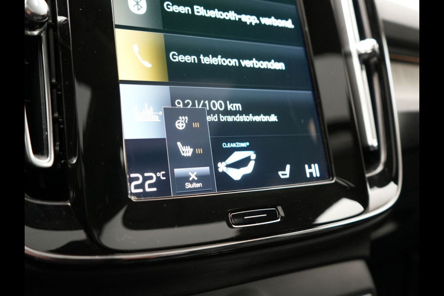 Volvo XC40 T5 Recharge Inscription Plug In Hybrid 262pk Dealer O.H PHEV | Trekhaak af Fabriek | Panodak | Adaptive Cruise | Lederen Sportstoelen Verwarmd | 19"L.M | Camera | Keyless | Apple Carplay |