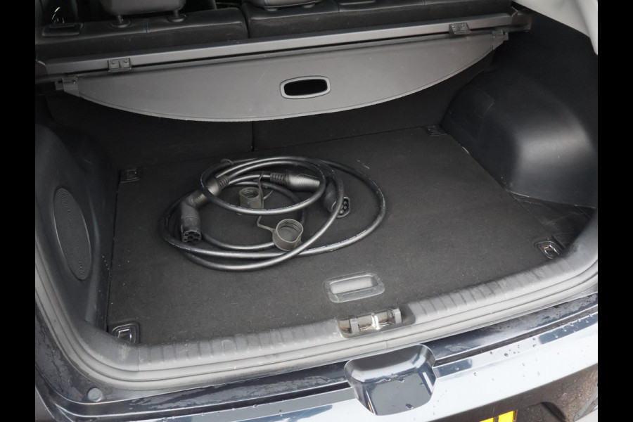 Kia e-Niro EXECUTIVELINE 64 kWh 100% SOH + STOELVENTILATIE | JBL | APPLE CARPLAY | LEDER | STUURVERWARMING