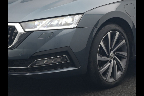 Škoda Octavia Combi 1.4 TSI Sportline Business Plug In Hybrid 204pk Dealer O.H PHEV | Panodak | Adaptive Cruise | Lederen Sportstoelen Massage & Memory | Head Up | Virtual | Camera & Parkassist | 18"L.M | Keyless |