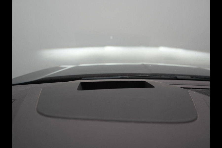 Škoda Octavia Combi 1.4 TSI Sportline Business Plug In Hybrid 204pk Dealer O.H PHEV | Panodak | Adaptive Cruise | Lederen Sportstoelen Massage & Memory | Head Up | Virtual | Camera & Parkassist | 18"L.M | Keyless |