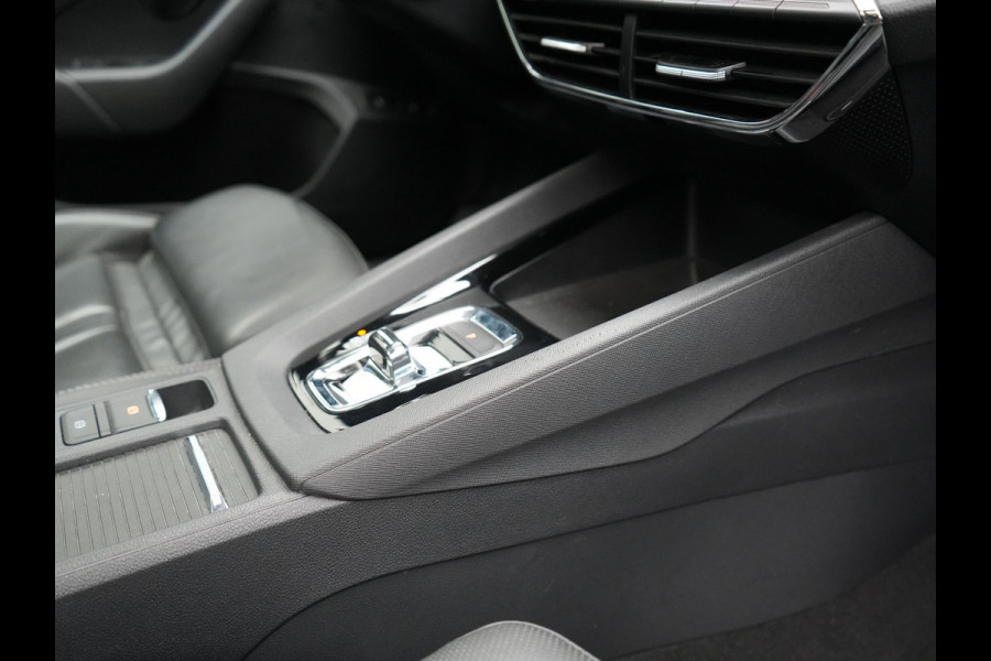 Škoda Octavia Combi 1.4 TSI Sportline Business Plug In Hybrid 204pk Dealer O.H PHEV | Panodak | Adaptive Cruise | Lederen Sportstoelen Massage & Memory | Head Up | Virtual | Camera & Parkassist | 18"L.M | Keyless |