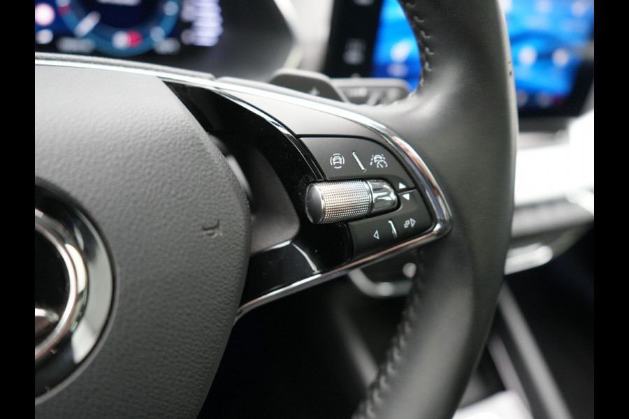 Škoda Octavia Combi 1.4 TSI Sportline Business Plug In Hybrid 204pk Dealer O.H PHEV | Panodak | Adaptive Cruise | Lederen Sportstoelen Massage & Memory | Head Up | Virtual | Camera & Parkassist | 18"L.M | Keyless |