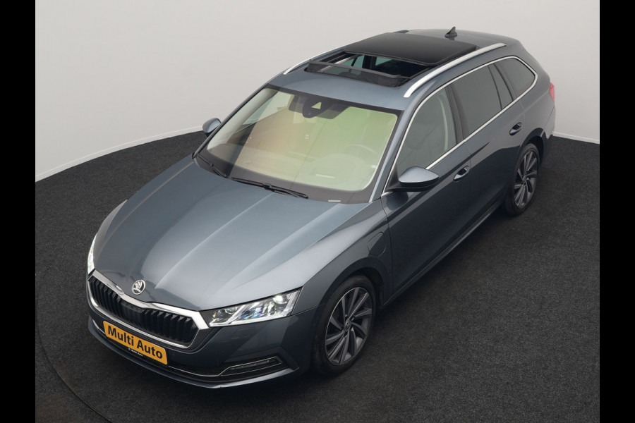 Škoda Octavia Combi 1.4 TSI Sportline Business Plug In Hybrid 204pk Dealer O.H PHEV | Panodak | Adaptive Cruise | Lederen Sportstoelen Massage & Memory | Head Up | Virtual | Camera & Parkassist | 18"L.M | Keyless |