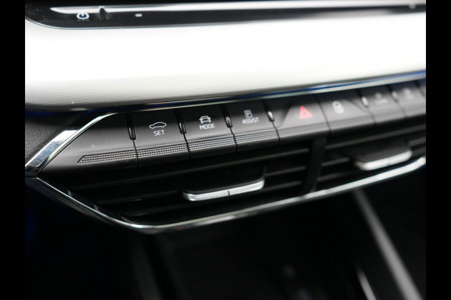 Škoda Octavia Combi 1.4 TSI Sportline Business Plug In Hybrid 204pk Dealer O.H PHEV | Panodak | Adaptive Cruise | Lederen Sportstoelen Massage & Memory | Head Up | Virtual | Camera & Parkassist | 18"L.M | Keyless |