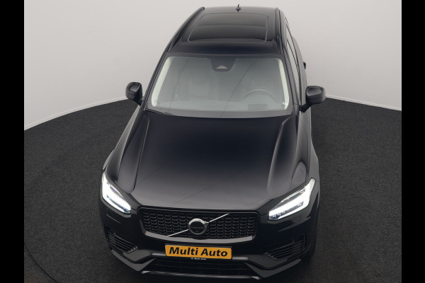 Volvo XC90 T8 Recharge AWD Ultimate Dark Plug In Hybrid LONG RANGE 455pk 7 Persoons PHEV | Trekhaak af Fabriek | Panodak | Adaptive Cruise | 360 Camera | 22"L.M | Head Up | Google Maps | Pilot Assist | Harmand Kardon | Stuurverwarming |