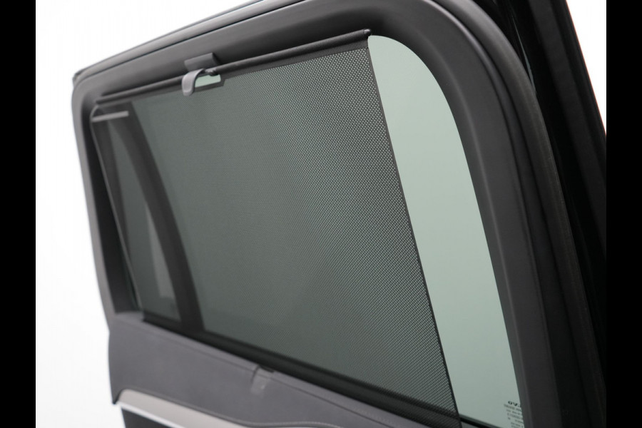 Volvo XC90 T8 Recharge AWD Ultimate Dark Plug In Hybrid LONG RANGE 455pk 7 Persoons PHEV | Trekhaak af Fabriek | Panodak | Adaptive Cruise | 360 Camera | 22"L.M | Head Up | Google Maps | Pilot Assist | Harmand Kardon | Stuurverwarming |