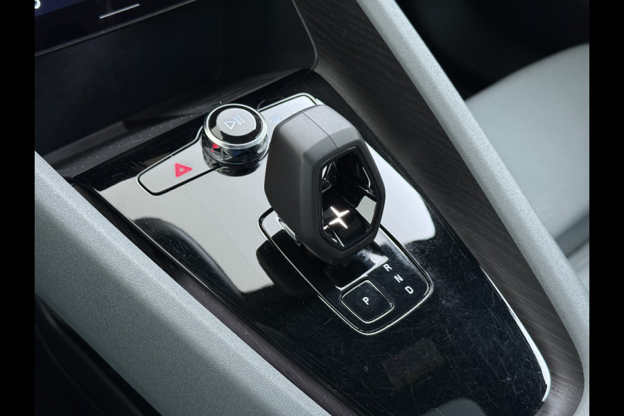 Polestar 2 Long Range Dual Motor 78kWh SOH 92% Trekhaak Panoramadak Adap.Cruise 360°Camera Navi Ecc Apple Carplay Android Auto Pdc Launch E Stoel+Stuurverwarming Lmv 19" Achterbankverwarming Keyless DAB Rijstrooksensor Origineel Nederlandse Auto