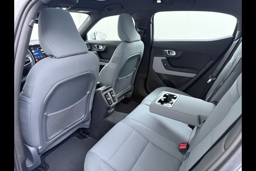 Polestar 2 Long Range Dual Motor 78kWh SOH 92% Trekhaak Panoramadak Adap.Cruise 360°Camera Navi Ecc Apple Carplay Android Auto Pdc Launch E Stoel+Stuurverwarming Lmv 19" Achterbankverwarming Keyless DAB Rijstrooksensor Origineel Nederlandse Auto