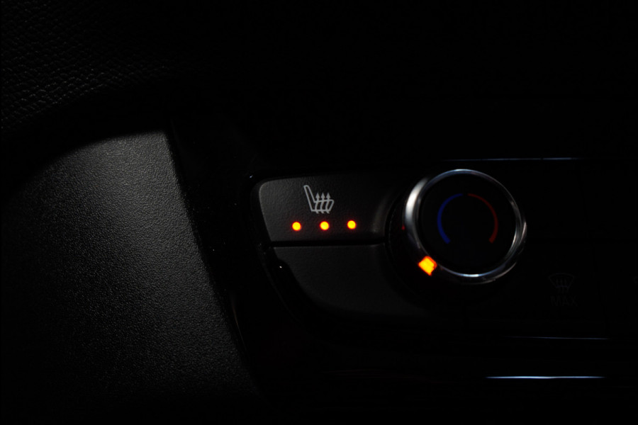 Opel Corsa 1.2 Navi Airco Stoel- & stuur verwarming Carplay PDC Bluetooth Cruise Zwarte dak BTW auto