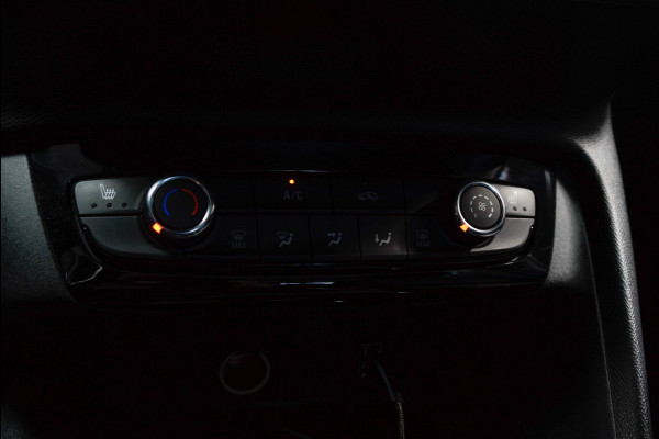 Opel Corsa 1.2 Navi Airco Stoel- & stuur verwarming Carplay PDC Bluetooth Cruise Zwarte dak BTW auto