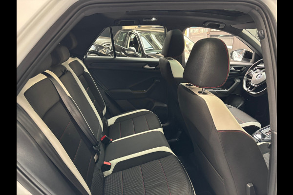 Volkswagen T-Roc 1.5 TSI Sport / Camera / Panorama Dak
