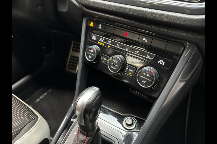 Volkswagen T-Roc 1.5 TSI Sport / Camera / Panorama Dak
