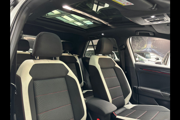 Volkswagen T-Roc 1.5 TSI Sport / Camera / Panorama Dak