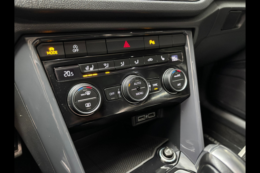 Volkswagen T-Roc 1.5 TSI Sport / Camera / Panorama Dak