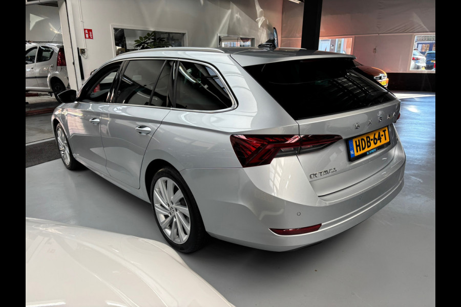 Škoda Octavia Combi 1.4 TSI iV PHEV Sportline Business / Panorama Dak