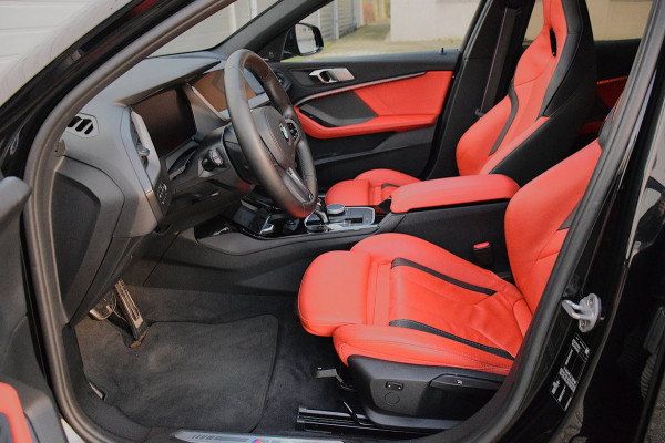 BMW 1-serie 118i High Executive Edition*1e eig*M-Pakket*Pano*Head-up*Keyless*H&K*Enz enz