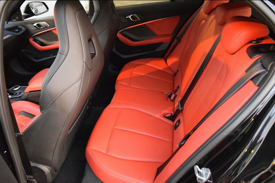 BMW 1-serie 118i High Executive Edition*1e eig*M-Pakket*Pano*Head-up*Keyless*H&K*Enz enz