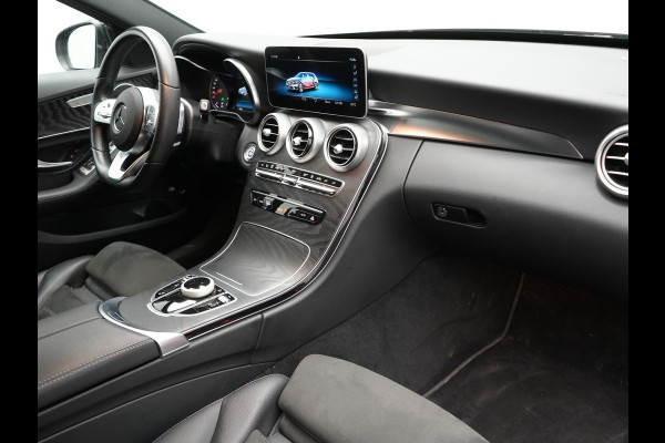 Mercedes-Benz C-Klasse Estate 300 e Business Solution AMG PHEV 320pk | Trekhaak af Fabriek | Adaptive Cruise | Alcantara Sportstoelen Verwarmd | Apple Carplay | Camera | BLIS | 18"L.M | Plug In Hybrid