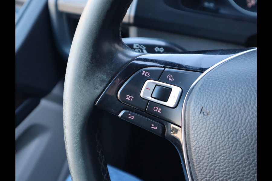 Volkswagen Transporter 2.0 TDI 150pk Euro 6 Automaat - L2 Lang - Trekhaak - Leer