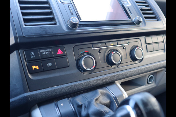 Volkswagen Transporter 2.0 TDI 150pk Euro 6 Automaat - L2 Lang - Trekhaak - Leer