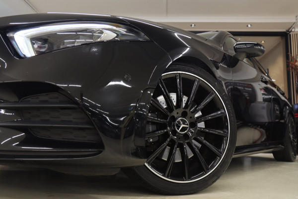 Mercedes-Benz A-Klasse 250 AMG EDITION / PANO/SFEERVER/CAM/STOELVER/VOL