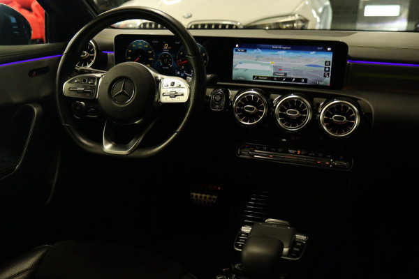 Mercedes-Benz A-Klasse 250 AMG EDITION / PANO/SFEERVER/CAM/STOELVER/VOL