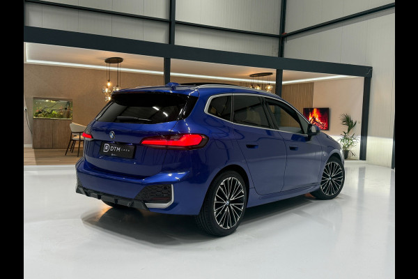 BMW 2 Serie Active Tourer Trekhaak | Head-Up | Panorama | 360° | Leder | Stoelverw.