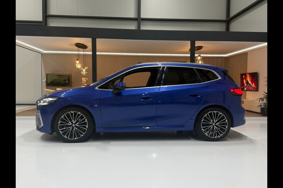 BMW 2 Serie Active Tourer Trekhaak | Head-Up | Panorama | 360° | Leder | Stoelverw.