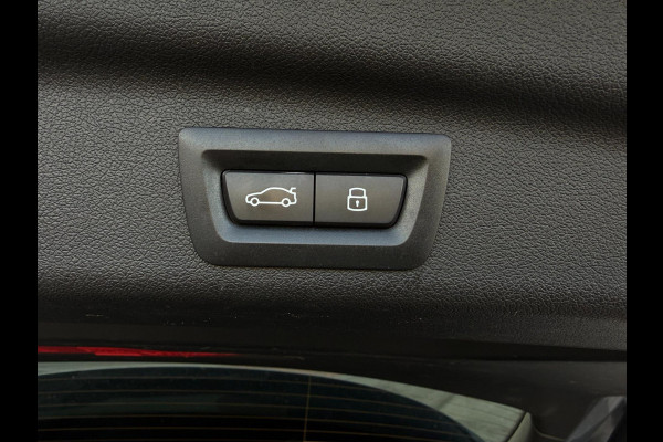 BMW 2 Serie Active Tourer Trekhaak | Head-Up | Panorama | 360° | Leder | Stoelverw.