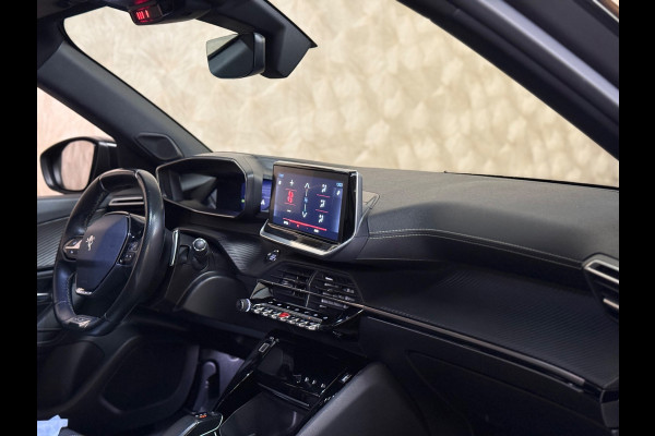 Peugeot 2008 1.2 PureTech GT-Line | Pano | Camera | Cruise | DAB | Navi