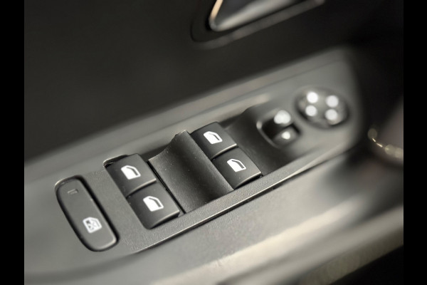 Peugeot 2008 1.2 PureTech GT-Line | Pano | Camera | Cruise | DAB | Navi