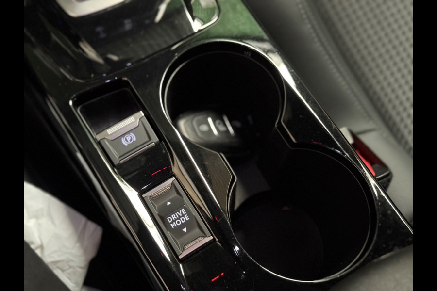 Peugeot 2008 1.2 PureTech GT-Line | Pano | Camera | Cruise | DAB | Navi