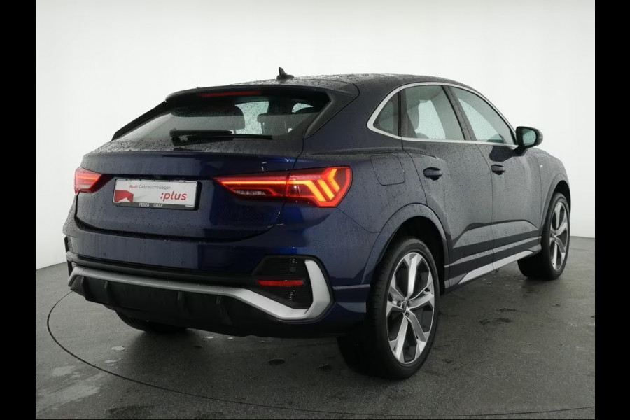 Audi Q3 Sportback 45 TFSI e ** LED, GRAU LEDER, VIRTUAL, APAPT. CRUISE, SPIEGEL-PACK, 20-inch LMV ** 1e EIG - Slechts 41.200km. ** ** INFORMEER OOK NAAR ONZE AANTREKKELIJKE FINANCIAL-LEASE TARIEVEN **
