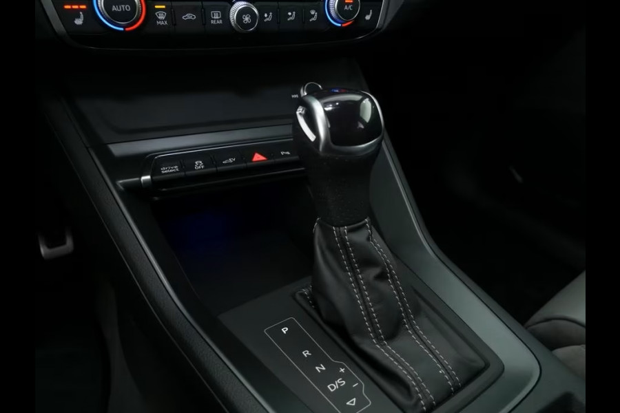 Audi Q3 Sportback 45 TFSI e ** LED, GRAU LEDER, VIRTUAL, APAPT. CRUISE, SPIEGEL-PACK, 20-inch LMV ** 1e EIG - Slechts 41.200km. ** ** INFORMEER OOK NAAR ONZE AANTREKKELIJKE FINANCIAL-LEASE TARIEVEN **