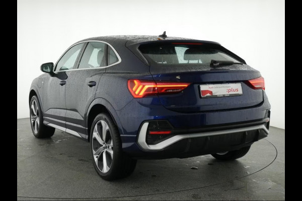 Audi Q3 Sportback 45 TFSI e ** LED, GRAU LEDER, VIRTUAL, APAPT. CRUISE, SPIEGEL-PACK, 20-inch LMV ** 1e EIG - Slechts 41.200km. ** ** INFORMEER OOK NAAR ONZE AANTREKKELIJKE FINANCIAL-LEASE TARIEVEN **