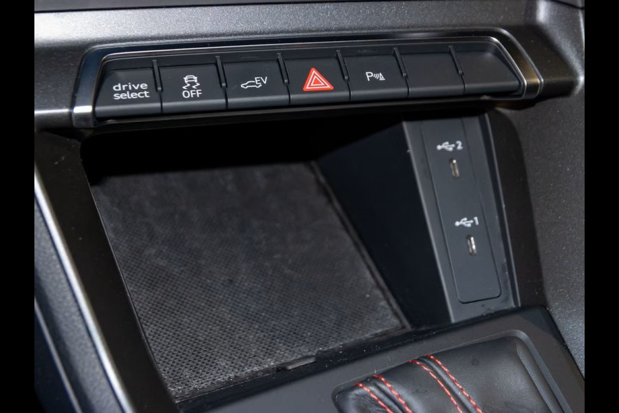 Audi Q3 Sportback 45 TFSI e ** LED, LEDER/ALC, VIRTUAL, ADAPT. CRUISE, STANDKACHEL, 18-inch LMV ** 1e EIG - UNFALLFREI ** ** INFORMEER OOK NAAR ONZE AANTREKKELIJKE FINANCIAL-LEASE TARIEVEN **