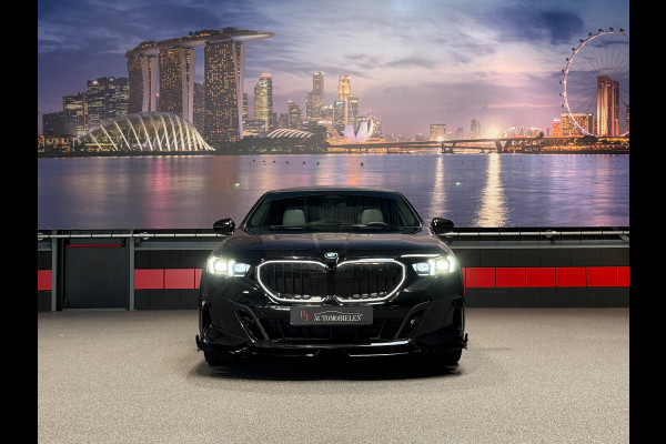 BMW 5 Serie 520i  M-Sport Pro|ShadowLine|Panorama|H/K|208PK