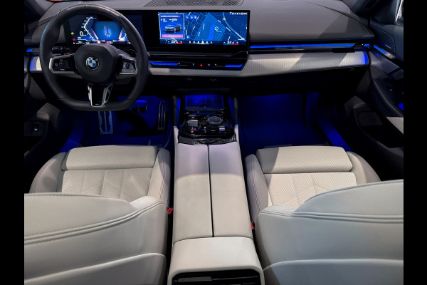 BMW 5 Serie 520i  M-Sport Pro|ShadowLine|Panorama|H/K|208PK