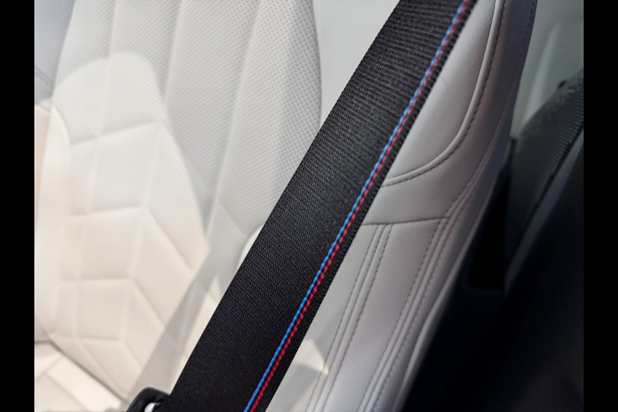 BMW 5 Serie 520i  M-Sport Pro|ShadowLine|Panorama|H/K|208PK