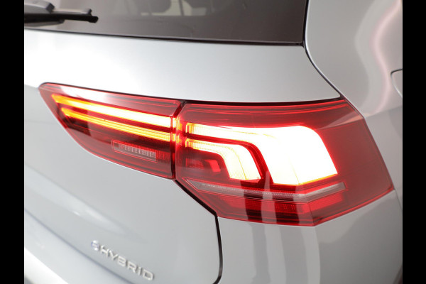 Volkswagen Golf 1.5 eHybrid 50 Edition 204pk| Camera| 18'LM-velgen| Voorstoelen met massage en verwarmd