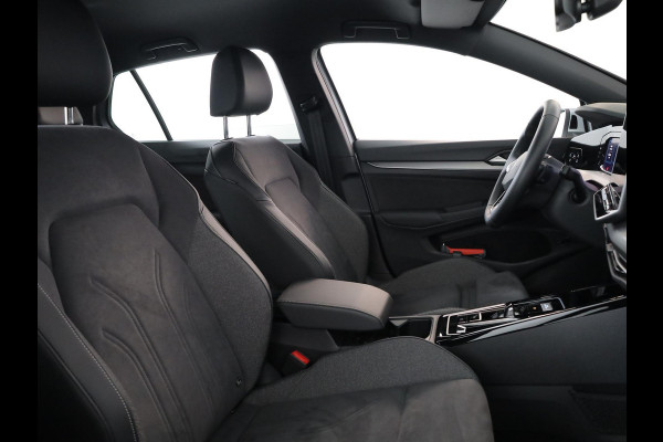 Volkswagen Golf 1.5 eHybrid 50 Edition 204pk| Camera| 18'LM-velgen| Voorstoelen met massage en verwarmd