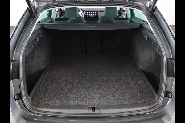 Škoda Octavia Combi 1.4 TSI iV PHEV Business Edition 204 pk Automaat (DSG) | Verlengde garantie | Navigatie | Parkeersensoren | Adaptieve cruise control | Stoelverwarming |