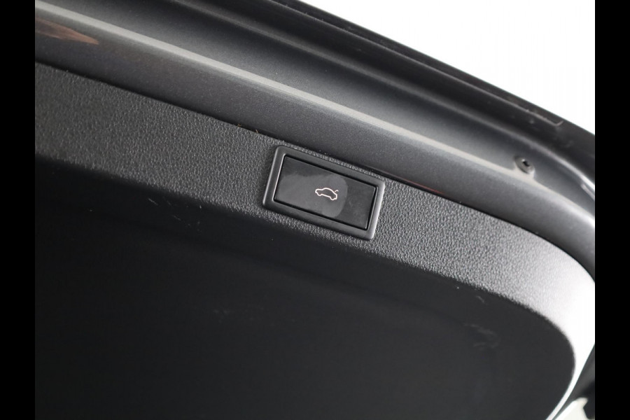 Škoda Octavia Combi 1.4 TSI iV PHEV Business Edition 204 pk Automaat (DSG) | Verlengde garantie | Navigatie | Parkeersensoren | Adaptieve cruise control | Stoelverwarming |